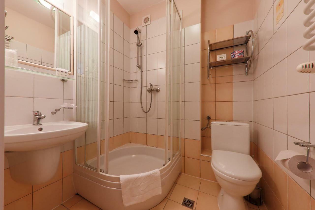 Hotel *** Nat Wisła Eksteriør billede